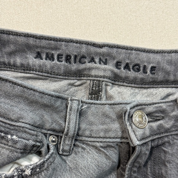 American Eagle Outfitters Gray Distressed Cropped Jeans - Picture 7 of 8